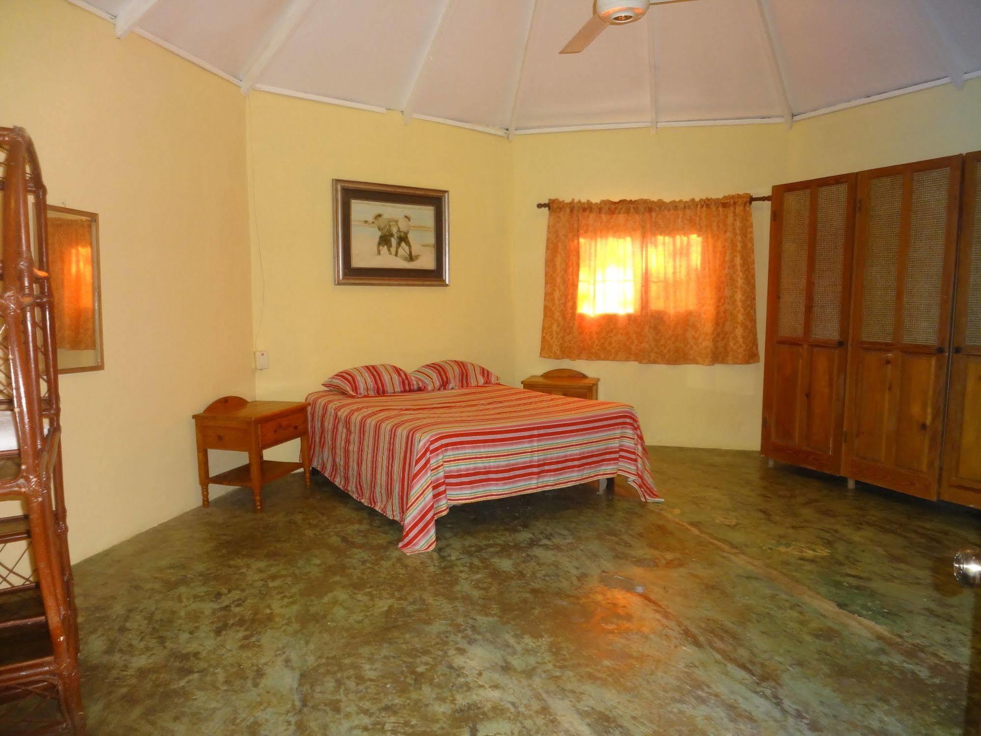 Gipsy Ranch Rooms Кабарете Экстерьер фото